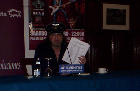 http://www.rockthunder.net/descargas/ruedamago/txus.jpg